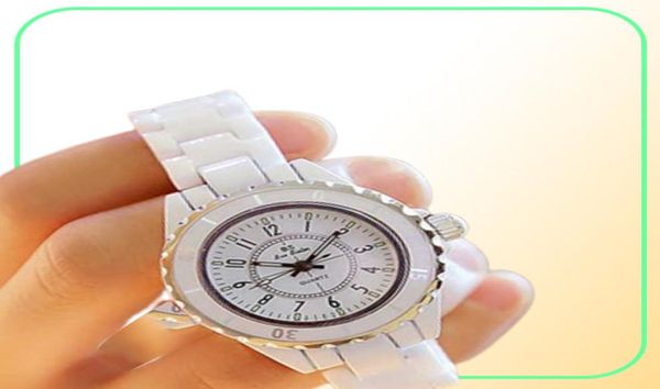 Fashion White Ceramic Quartz Dames Regardez les femmes de luxe Top Brand Wrist Watches Geneva Designer Cadeaux pour Relogio Feminino 210707287271213
