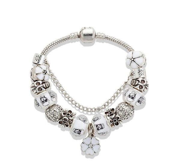 Bracelet à fleurs blancs de mode Boxifiée de luxe de luxe Silver plaqué Silt Silver Box adapté au bricolage du bracelet de perles de crâne de bricolage 2475518