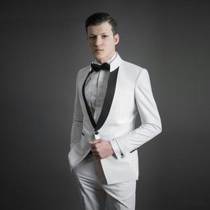 Mode Blanc Groom Tuxedos Excellent Mandarin Lapel Slim Fit Garçons D'honneur Blazer Hommes Costume Formel Costume De Bal (Veste + Pantalon + Cravate) 1298