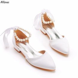 Moda blanco marfil perlas boda zapatos de novia punta estrecha cómodo tacón bajo zapatos de mujer correa de lazo elegante mujer sandalias de fiesta planas CL2864