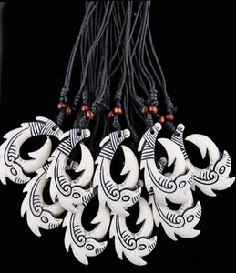 Mode Hele 12PCSLOT Faux Yak Bone Nieuw-zeeland Tribal Maori Hei Matau Vishaak hangers Surfer Ketting Choker Gift MN5185793330