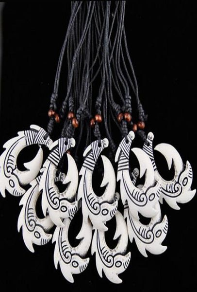 Fashion Whole 12pcslot Faux Yak Bone New Zealand Tribal Maori Hei Matau Fish Hook Pendants Surfer Collar Garker Regalo Mn51867666755