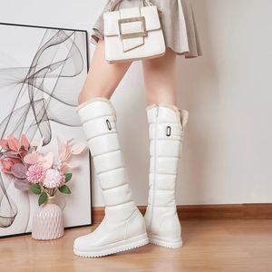 Fashion Winter Femmes High Knee Imperproofing Warm Boot Boots Comfy Snow Snow Platform Femme Femme longue Chaussures Black Rose blanc 231221 455 261