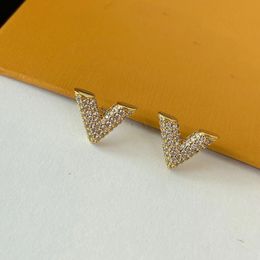 Moda Mujer 18K Pendientes de diamantes chapados en oro Pendientes Diseñadores Geometría Letras Pendientes de diseño de cristal para mujer Joyería para fiesta de boda AA