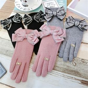 Mode Femmes Grand Arc Noeud Écran Tactile Gants Hiver Femme Épaississement Chaud Doigt Gants Filles Mignon Poignet Gants Tactile Agl100 201104