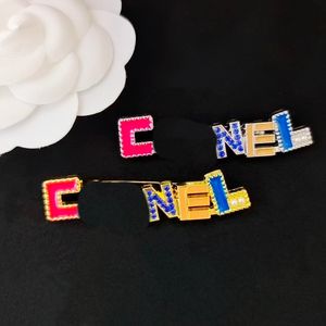 Mode Dames Designer Letters Broches Met Stempel 18K Vergulde Parel Kristal Strass Sieraden Broche Charm Pin Letter Marry Christmas Party Gift Accessorie