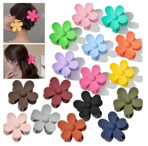 Moda mujer niña pinzas para el cabello de plástico cinta abrazaderas de cangrejo encanto color sólido forma de flor señora pequeños pelos clips tocado accesorios para el cabello C450