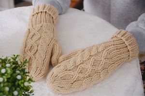 Mode-Femmes Gants Tricot Crochet Mitaines Avec Corde Suspendue Couleur Unie Chaud Et Doux En Gros