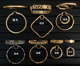 Mode Femmes Hoop Boucles d'oreilles Designer de luxe Boucle d'oreille Bijoux Mens Lady Cadeau Lettre Or Été Alphabet Banshee Medusa Tête Portrait Modèle Nouveau Conçu