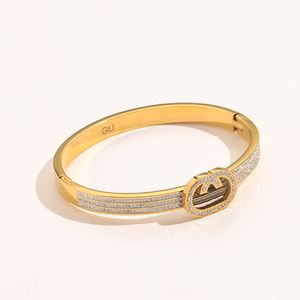 Mode vrouwen houden van armbanden 18K Gold Bangle roestvrijstalen diamanten armband ontwerper sieraden high -end ontwerp accessoires paar familie geschenkpakket