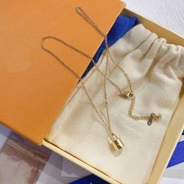 Moda mujer diseñador de lujo collar gargantilla cadena colgante 18 K chapado en oro de acero inoxidable collares de letras accesorios de joyería de boda X326