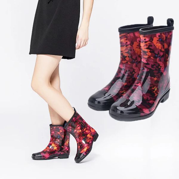 Botas de lluvia de moda para mujer, botas de goma impermeables a media pantorrilla, zapatos de agua antideslizantes para adultos, Botas de lluvia de trabajo para jardín y cocina 240102