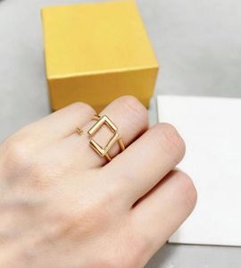 Mode Vrouwen Ring Designer Sieraden Eenvoudige Gouden Ringen Dames Luxe Letter F Ringen Ontwerpers Partij Dame Ornament Met Doos 2204154899463