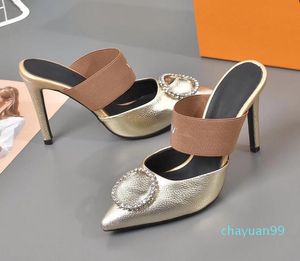 Mode dames comfortabele sandalen dames lederen diamant slippers hoge kwaliteit schoenen vrouwelijk casual sandaal 2021