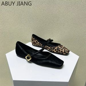 Zapatos planos de moda para mujer, zapatos con estampado de leopardo y punta redonda, zapatos planos informales transpirables sin cordones para exteriores, zapatos Mary Jane para mujer 240112