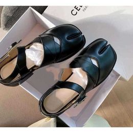 Fashion Women's High Quality True Leather Split Toe Out Mary Jane Modern