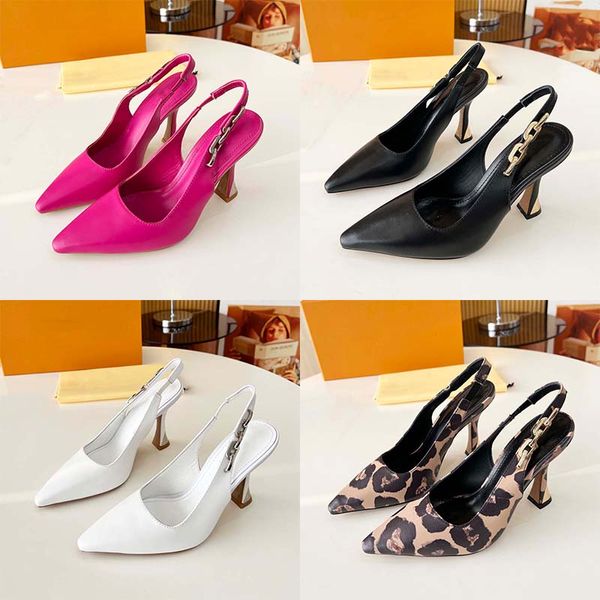 Moda Sandalia de goma para mujeres Sandalias de lujo Sandalias puntiagudas zapatillas Sea de la marca Sexy Girls Slipper Slipper Jelly High tacones para mujeres con bolsas de polvo