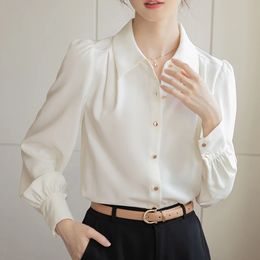 Fashion Femmes Chemises et chemisiers Blouse en satin Tops à manches longues Collier de borne blanc décontracté de style 240407