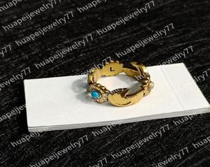 Mode Dames roestvrijstalen ringontwerpers Luxurys Brass Rings Hoge kwaliteit Letter Flower Jewelry 689938262