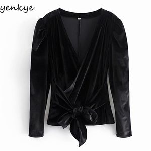 Mode Femmes Vintage Black Velvet Blouse Femme Cross V Col Long Sleeve Wrap Tops Printemps Automne Blusas 210514