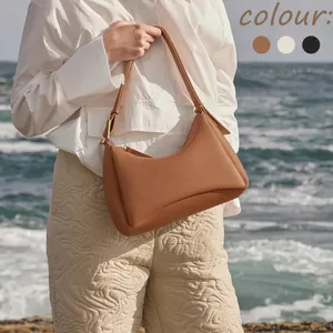 Mode de luxe Femmes Sacs de plage Sac sous les bras en cuir véritable Fourre-tout Épaule Été Cyme Demi-Lune Sac Embrayage Hommes doux Cross Body Vacances Numero dix Sac à main design