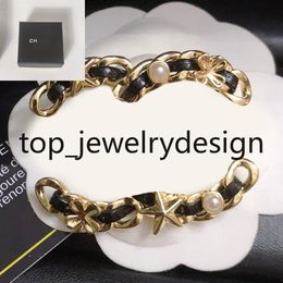 Fashion Womens Designer Brooch Luxury Broche Design Brand Letter LETTER 18K Gold Party High Quality Shape Pin Gift For Women Brooches Bijoux avec boîte