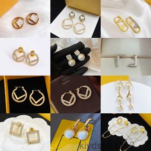 Mode Dames Designer Stud Oorbellen f Merk Oorbel Eenvoudige Letter Diamond Hoops Mannen Oorbellen Mooie Aretes Ontwerpers Sieraden voor Vrouwen Huwelijksgeschenken ZT7G