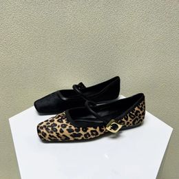 Fashion Womens Flat Chaussures Round Toe Leopard Print Chaussures décontractées Femme Breffable Slout-on extérieur Soft Mary Jane Shoes 240424