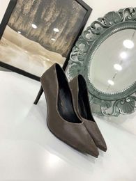 Mode femmes chaussures talons hauts sexy bout pointu production de cuir modèles de printemps et d'automne adaptés au mariage mariage datant robe professionnelle