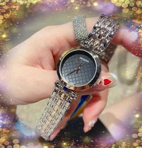 reloj de esfera pequeña para mujer de moda fino bisel de acero inoxidable Cystal Ladies Three Stiches Design Rose Gold Silver Cuarzo Batería Reloj de pulsera mesa noble elegante regalos