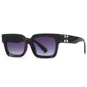 Moda X Relief Gafas de sol Hombres Mujeres Gafas de sol de alta calidad Goggle Beach Adumbral Opción multicolor