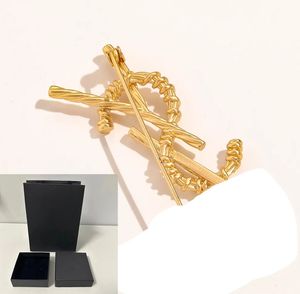 Fashion y lettre broche Broche de luxe de luxe Bijoux pour femmes broche d'or pour hommes masteaux materas materas