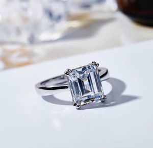 Fashion2020 Série de début de printemps Single Diamond Ring S925 Silver plaqué 18k Gold Emerald Cut Women039 Bijoux de mode8910849