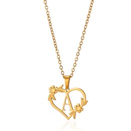 Collier de lettres anglaises creuses en forme de cœur A-Z à la mode, collier de nom de famille de fleur en forme de cœur créatif en acier inoxydable pour femme