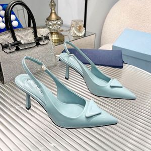 Femmes à la mode et confortables Sandales Designer Summer Loisir Baotou High Heels Holiday Elegant Professional Women Chaussures