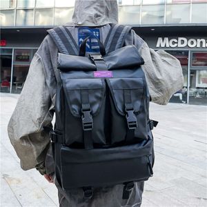 À la mode et personnalisée pour le tourisme, les loisirs, le film imperméable, les vêtements de travail, le sac à dos à bouche roulée, le sac à dos masculin de haut de gamme H524-39