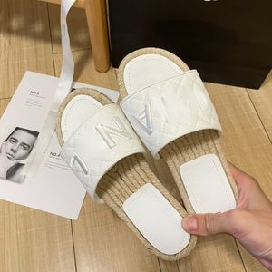 Modieuze merk dames designer slippers uitloper stro sandalen zomer schoenen