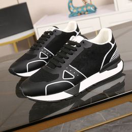 Chaussures décontractées en maille respirante à la mode pour hommes, baskets de luxe de haute qualité de marque noire et blanche, chaussures de marche en cuir uni