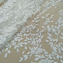 Tissu de dentelle nuptiale à la mode laser Laser Ivory Robe coupée en dentelle de 130 cm de largeur de lace