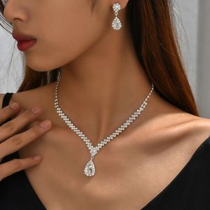 Ensemble de boucles d'oreilles et collier en diamant d'eau de Style chinois à la mode pour femmes