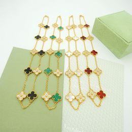 Collar de trébol de moda Joya de lujo Collar de encanto clásico para mujeres Collar de diseñador de marca Cadena de diamantes de 18k regalo de collar de oro