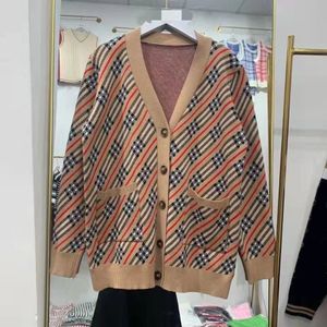Modieuze ontwerper Women Cardigan Sweaters Soft Cashmere Knit Tops Button Cardigans Design Decoration Fall Sweaters S-L