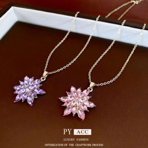 Collier pendentif à la mode en diamant à la mode, tempérament instagram léger, nouvelle chaîne de clavicule, bijoux personnalisé et haut de gamme