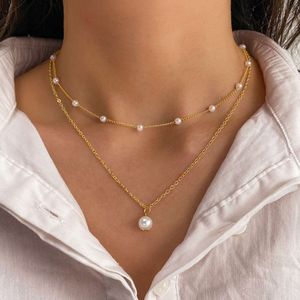 Collier pendentif à glace perlé à double couches à la mode pour femmes