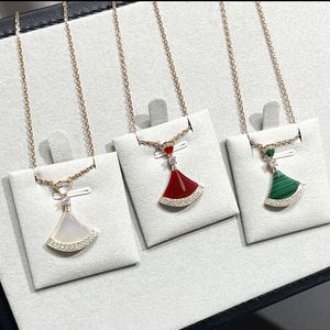 Collar en forma de abanico de moda para mujeres joyas de lujo clásico de oro collar de diamantes de oro rosa de 18k para hombres collar de diseñador de joyería