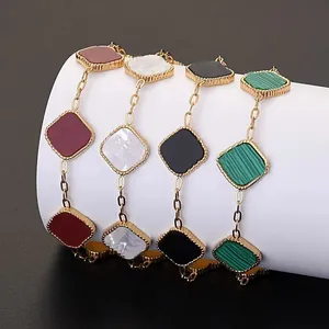 Modieuze vierbladige klaver armbandontwerper Red Blue Agate Shell Vintage Geplaatste gouden armbanden voor vrouwen trendy vergulde zilveren bruiloftliefhebber cadeau ZB002 B4