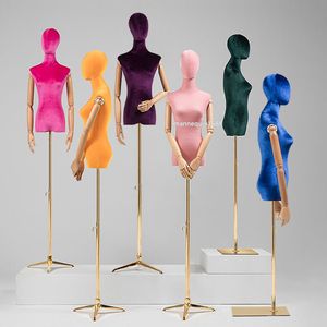 Maniquíes de terciopelo de tela de medio cuerpo a la moda, maniquíes de mujer con forma de Torso ajustable, maniquí de mujer para exhibición de ropa