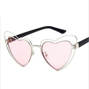 Modieuze hartzonnebril voor vrouwen Unieke Cat Eye-zonnebril Rood Roze Hartvorm Snoepkleur Casual bril UV4002592