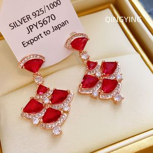 Boucles d'oreilles à glace en forme de ventilateur en forme de ventilateur de zircon en forme de zircon polyvalent et niche haut de gamme à jupe longue haut de gamme