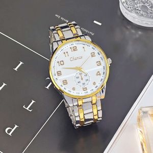 NOUVEAU nouveau quartz en alliage en alliage en acier concepteur masculin Watch Luxury Watch
